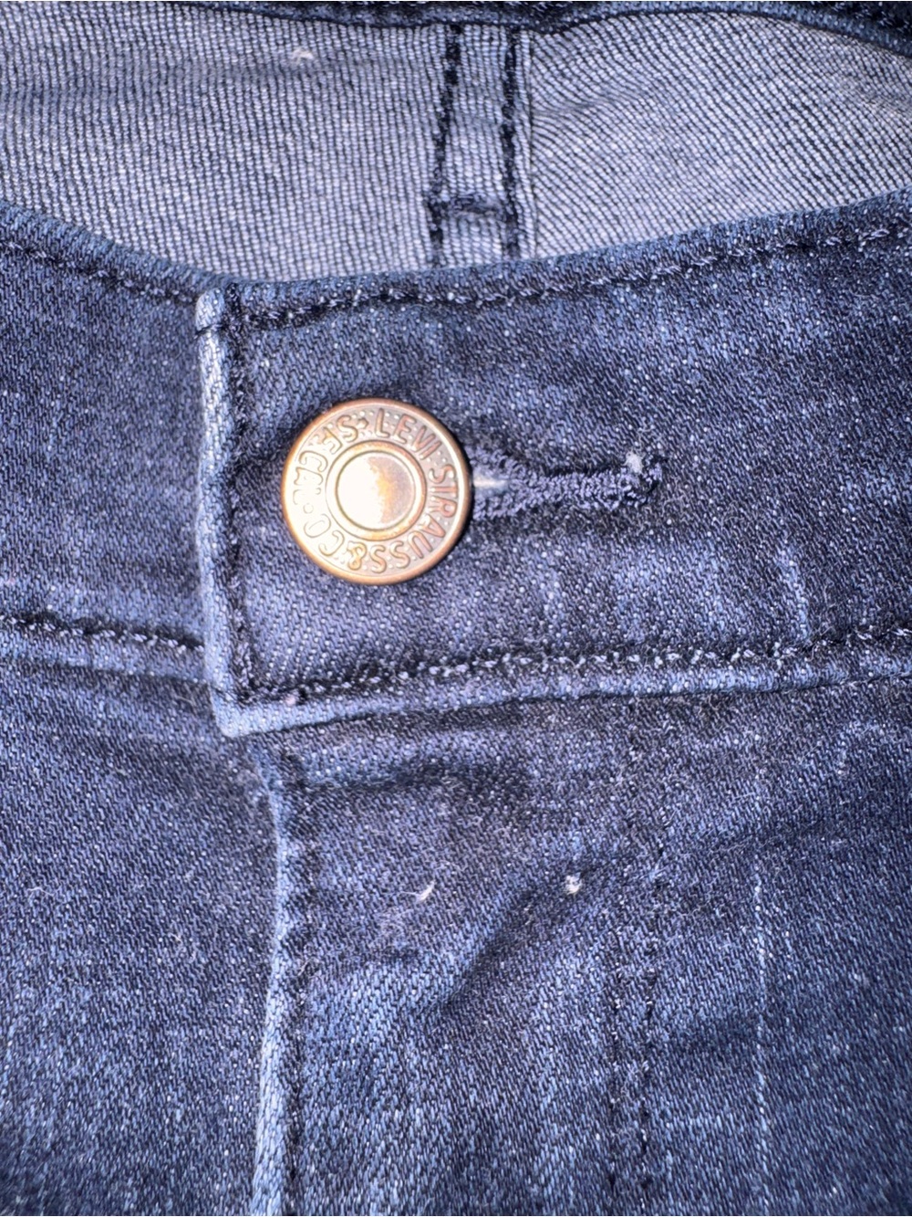 Womens Levi’s Jeans Classic Straight Size 20W Dark Denim Blue - Picture 2 of 11